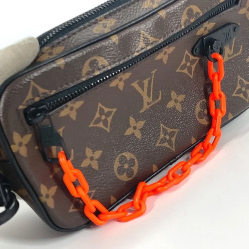LOUIS VUITTON Black Monogram Canvas Pochette Pouch